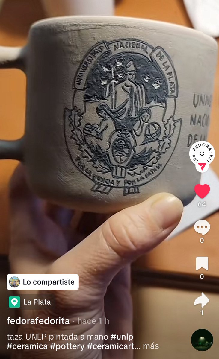 la taza artesanal de la unlp no existe

la taza artesanal de la unlp:

*estoy gritando