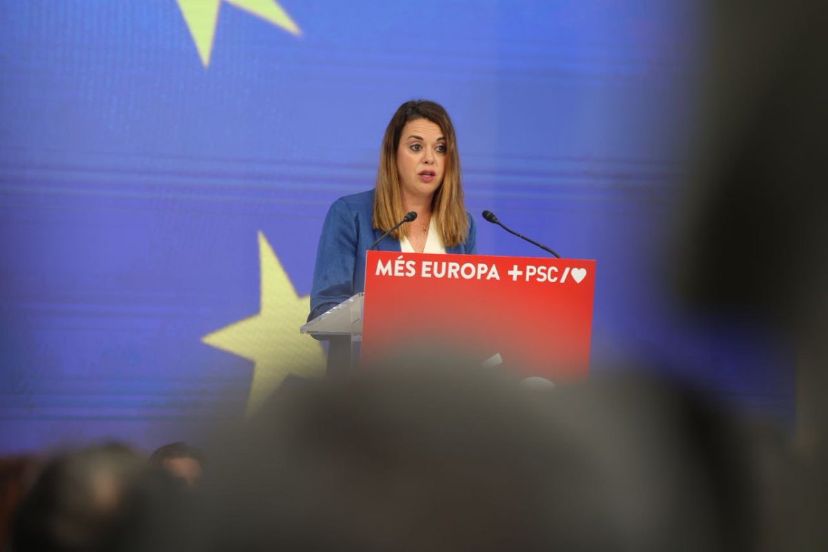 javilopezEU's tweet photo. 🌹🇪🇺 Acte d'inici de campanya i de presentació de la candidatura de @socialistes_cat a les Eleccions Europees amb la @lauballarin, en @jaumecollboni i @salvadorilla . 

No és el mateix una Europa de drets que una Europa de dretes.

Construïm junts, #MésEuropa https://t.co/DOWwFUfNTn