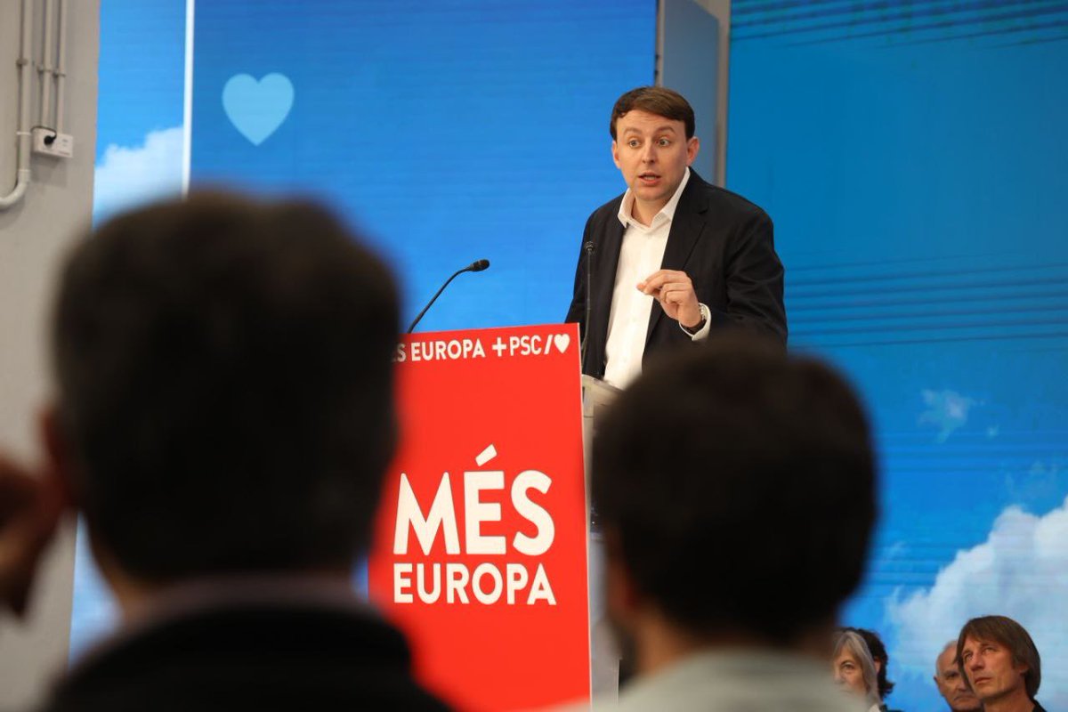 javilopezEU's tweet photo. 🌹🇪🇺 Acte d'inici de campanya i de presentació de la candidatura de @socialistes_cat a les Eleccions Europees amb la @lauballarin, en @jaumecollboni i @salvadorilla . 

No és el mateix una Europa de drets que una Europa de dretes.

Construïm junts, #MésEuropa https://t.co/DOWwFUfNTn