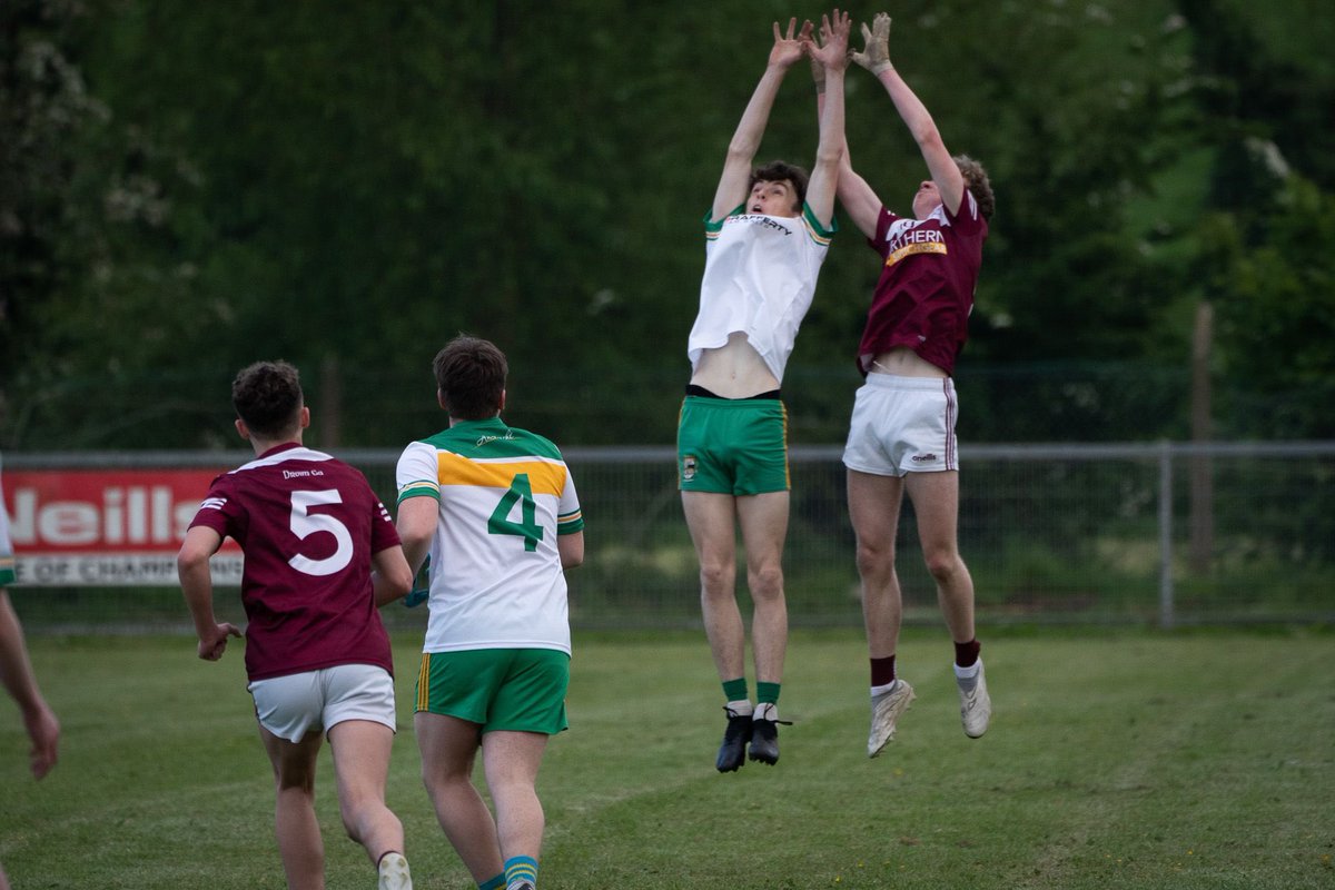 Our u18 footballers had a narrow win against Drumgath on Tuesday evening. An Ríocht 1:13 Drumgath 1:10 Well done to the team and management 🏐👏 📸 Robbie Marsh