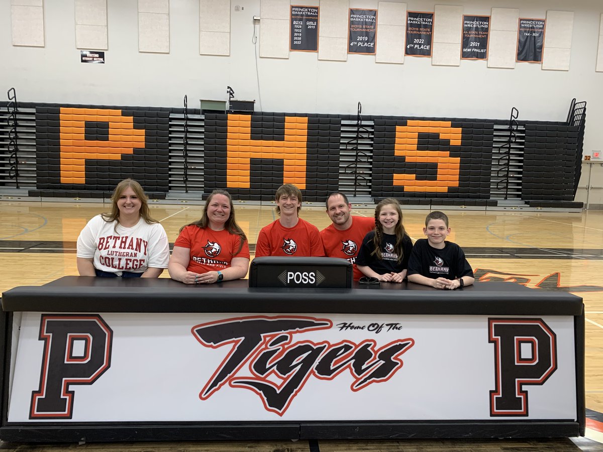 Track &amp; Field Letter of Intent Signings today at PHS!
Congratulations to Devon Bragg, who will attend Bethany Lutheran College in the fall!  🐯🏃 <a href="/ISD477/">ISD #477</a> <a href="/UnionTimesSport/">Union-Times Sports</a> <a href="/PHS_studsection/">The Jungle™</a> <a href="/PrincetonHS/">Princeton HS 477</a>
