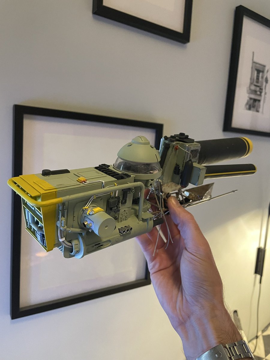 BrotherBlanco's tweet image. Added some colour at the front, per request, and some electrical cables. Also testing out some gimballed thrusters. Not sure about them yet but fun to make. #scratchbuild