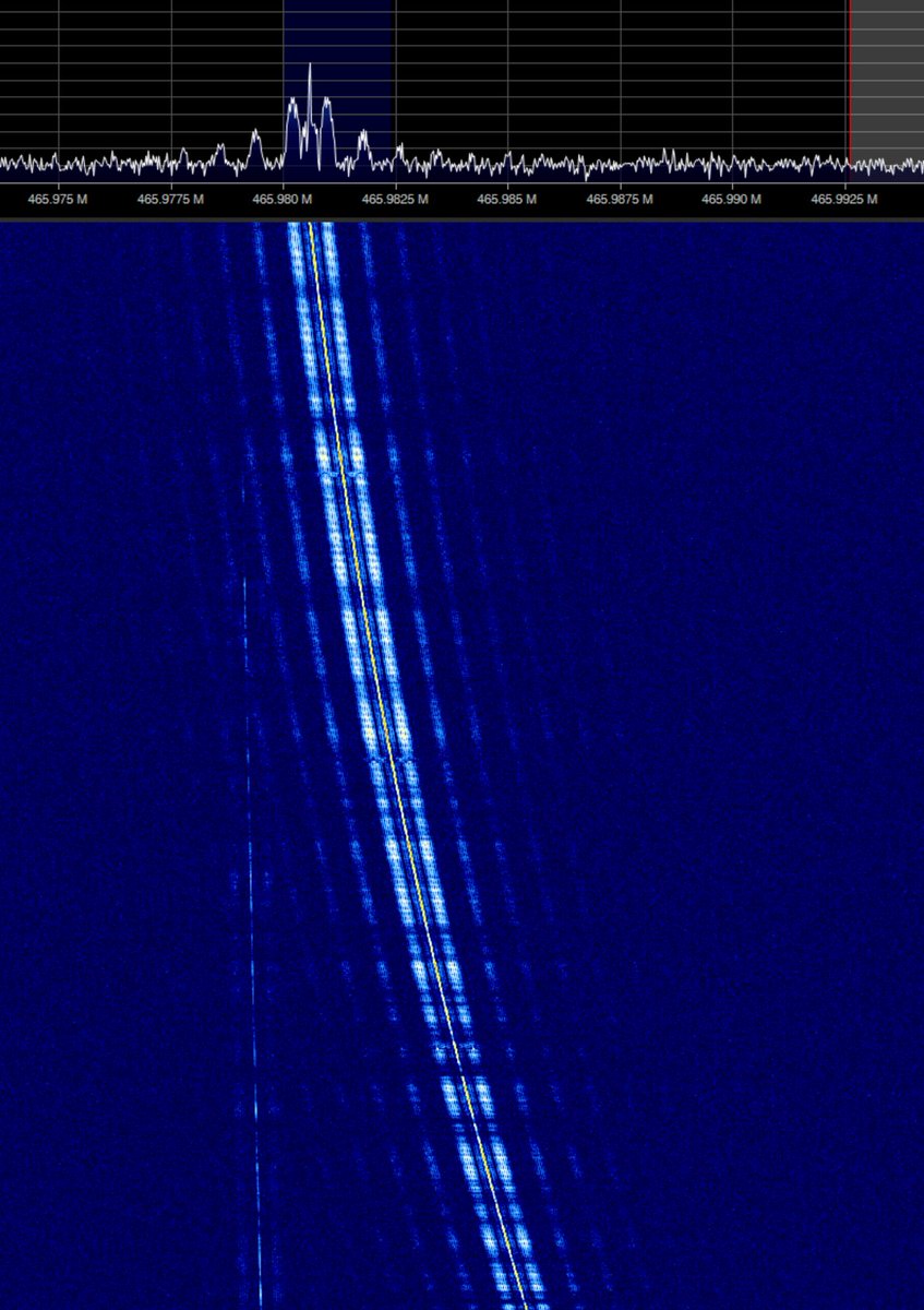 geoff_mcmaw's tweet image. 465.988 MHz and falling with doppler shift from one of a few sats. 🤷‍♂️ #leosat 2048z