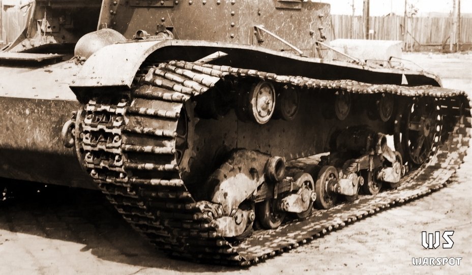 Trials of a third variant of the T-26 tank with wide tracks began #OTD in 1940. It turned out that the tracks bend easily when hitting hard objects without a second row of road wheels to cushion the impact. #tanks #history #WW2 #WWII