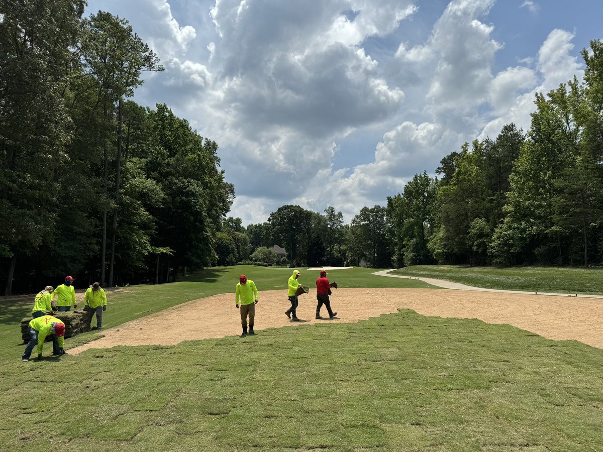 DMcRorie's tweet photo. More L36 sod hitting the ground today @ClayCGCS and the L93 is looking a little unhappy 😳 The GCM Team has absolutely crushed it this week. On to Friday!! @AspenGolf @invitedclubs https://t.co/rlYdeF8UoX