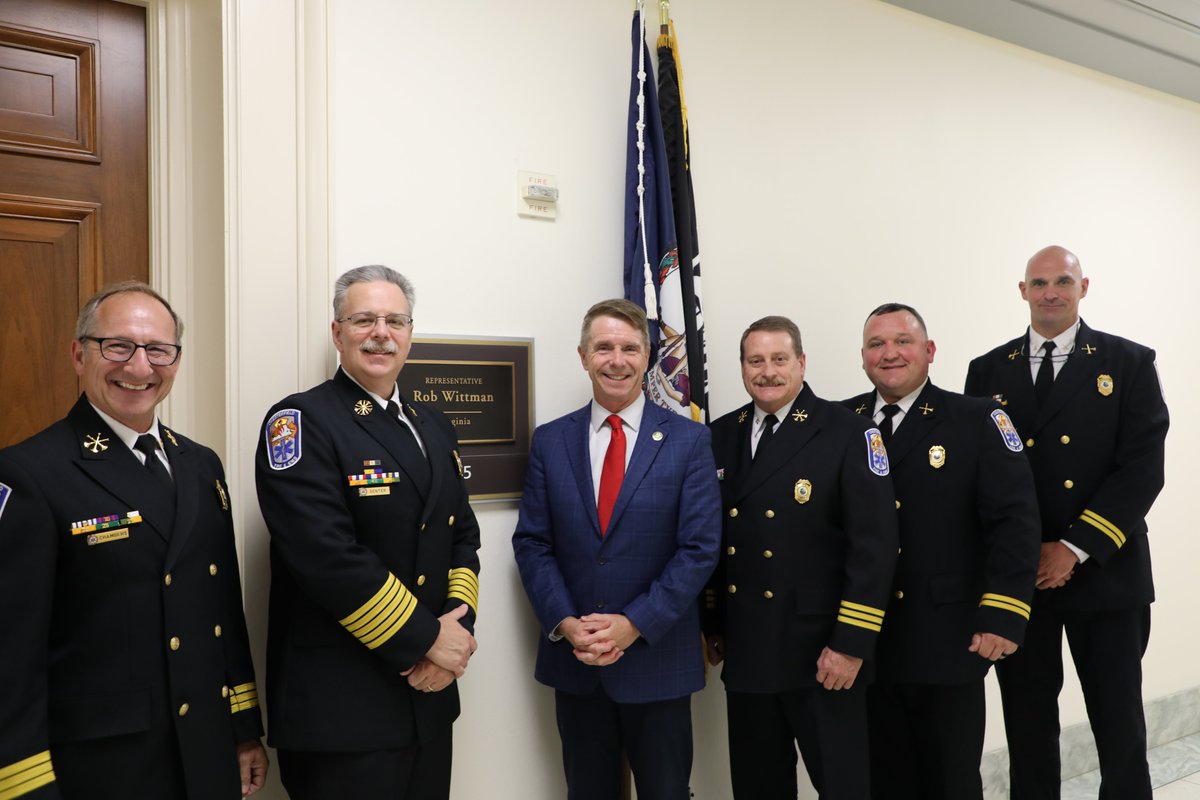 This week we celebrate the 50th anniversary of #NationalEMSWeek. On this EMS Recognition Day, I want to express my gratitude for these brave first responders in Virginia’s First District and across America.

Thank you for your dedication and service to our communities!