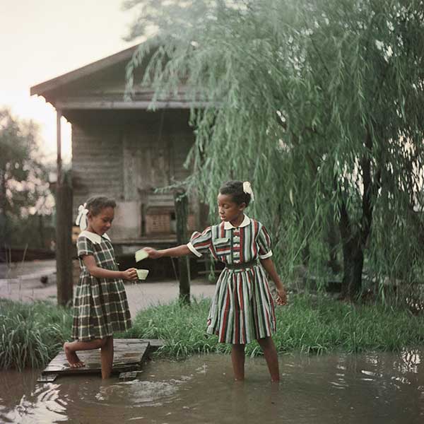 Untitled, Alabama, 1956⁠ .⁠ .⁠ .⁠ #blackculture #blacklove #blackisbeautiful #socialjustice #freedom #endinjustice #speakup #speakout #blacklivesmatter #blm