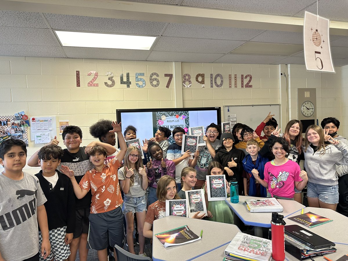 Atwood_Fox's tweet photo. Another year together means another class book! What a special moment for these #proudauthors seeing all their hard work published! #weare54 #FoxRocks https://t.co/l83LUjBORQ