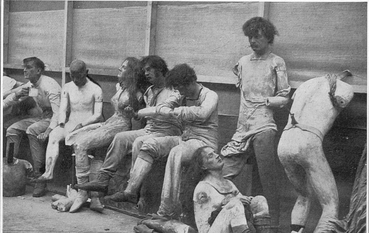 OldLondonW14's tweet photo. Figures from Madame Tussauds in the repair room, waiting to be mended. 1927 https://t.co/fUEmAh1WOM