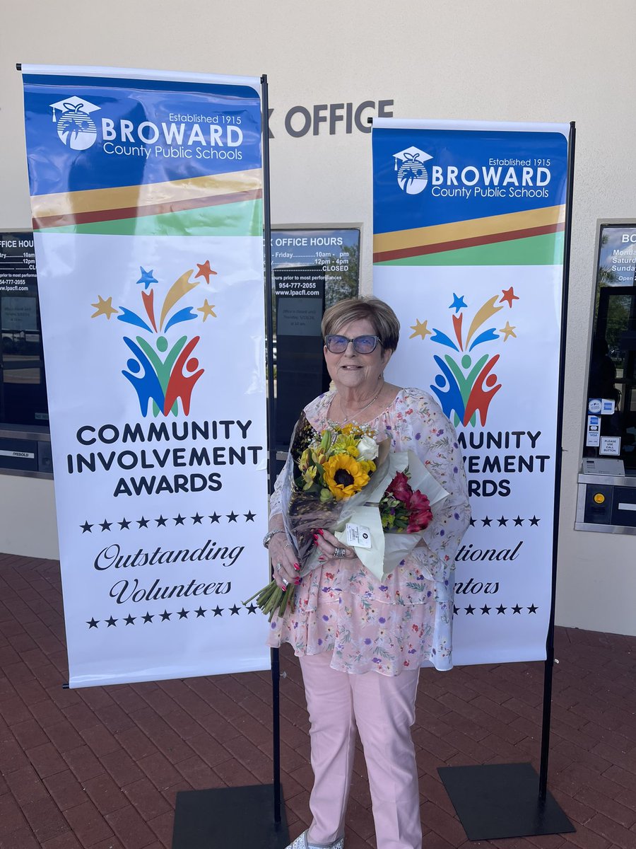 DrKFried's tweet photo. What a beautiful morning at the @browardschools Community Involvement Awards celebrating our amazing volunteers! Incredible student performances highlighted the morning and it was so special to celebrate my mother in law - a nominee from Riverside Elementary. #OutstandingVolunteers #CommunityHeroes