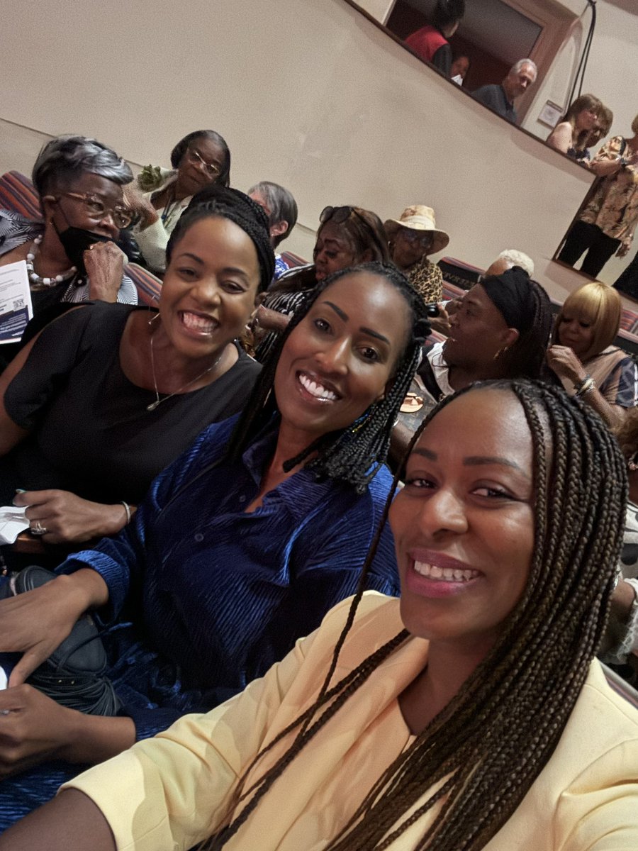 DrKFried's tweet photo. What a beautiful morning at the @browardschools Community Involvement Awards celebrating our amazing volunteers! Incredible student performances highlighted the morning and it was so special to celebrate my mother in law - a nominee from Riverside Elementary. #OutstandingVolunteers #CommunityHeroes