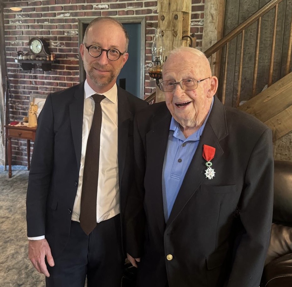 Today, #WWIIVet Howard Better, 99, was awarded the 🇫🇷 #LegionofHonor by Consul Gen. Tagand. On June 6, 1944, as a Navy Coxswain, he was in the 1st & 2nd waves bringing troops to #OmahaBeach. What an honor to meet him and his family at his home in Waldron IN. #DDAY80 #LestWeForget