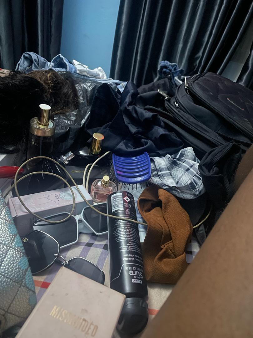 The most dífficult part of making trips is unpacking when you are back from the trip. I need help😩😩