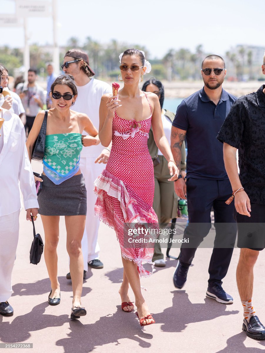Hadid News tweet media
