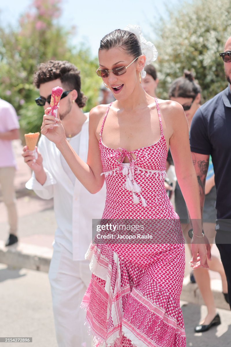 Hadid News tweet media