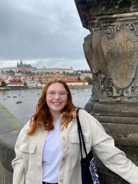GeorgiaSouthern's tweet photo. Lilly Thompson, Honors College Scholar in International Studies and 2024 graduate, was selected for a Fulbright U.S. Student Grant for study and research in Latvia.
Read her story 🔗 https://t.co/FNaTHtuIx1
#GSGrad24 https://t.co/0AEj3mjTxI