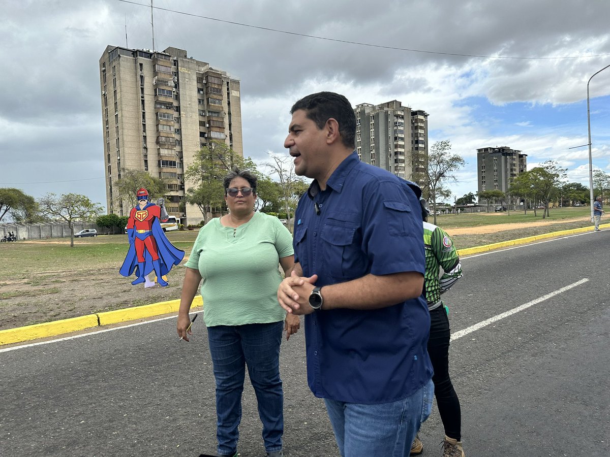 OviedoPSUV's tweet photo. Vamos rumbo a una Ciudad Guayana moderna y con un nuevo sistema de cámaras y semáforos 

https://t.co/9RhHPJJvg1 

#CreoEnVenezuela https://t.co/rHkDEDP7YN