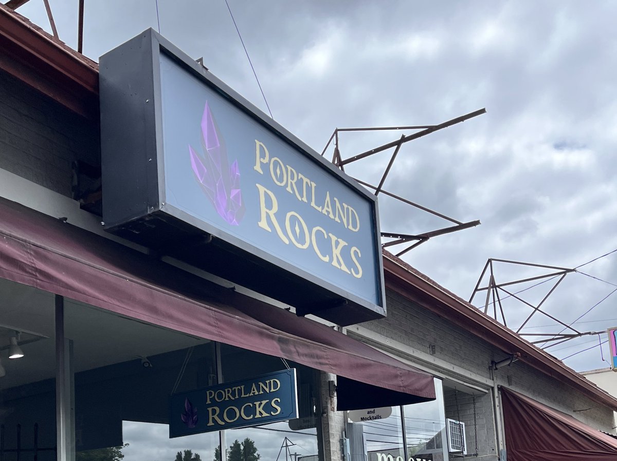 rikafiorentina's tweet photo. Portland観光中🍺
#PortlandRocks https://t.co/k5jvowqqme