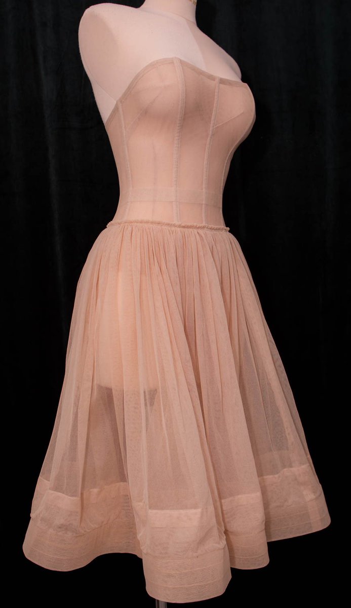 CoraCHarrington's tweet photo. If you are someone who sews, you are going to want this Dior-inspired, “New Look” underdress pattern from @KarolinaZL and @TheUPMuseum 

https://t.co/o1TbqWwOlJ https://t.co/rRM9oFxyBg