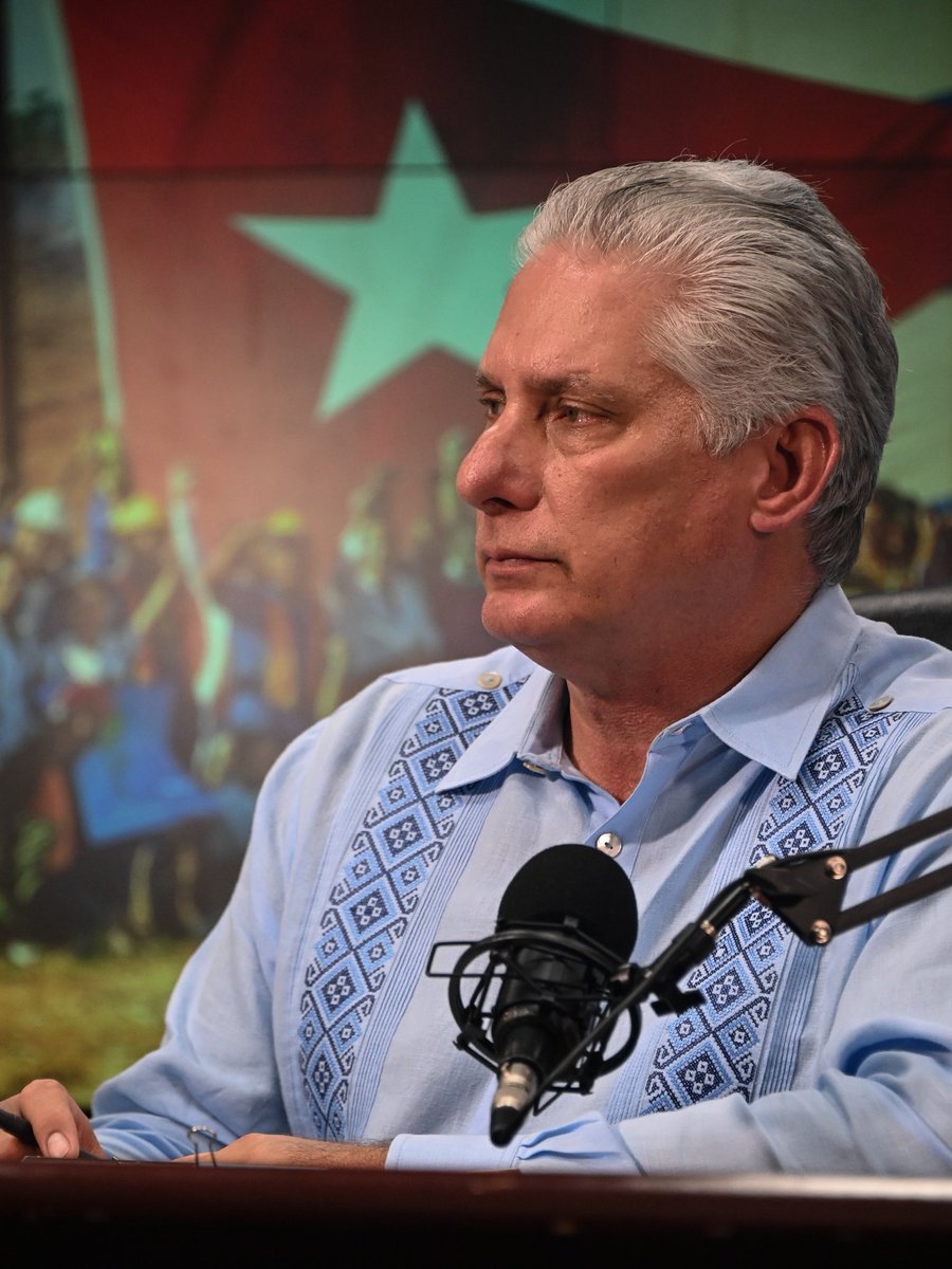 PresidenciaCuba's tweet photo. ✍️| A uno de los temas de más impacto en la vida de los cubanos, los grandes déficits de generación eléctrica de las últimas semanas, dedicó el presidente @DiazCanelB el sexto episodio de su espacio #DesdeLaPresidencia.

🔗| https://t.co/7UWI6xoRZ7
.
.
.
#Cuba 🇨🇺 https://t.co/8ljNwaiP6t