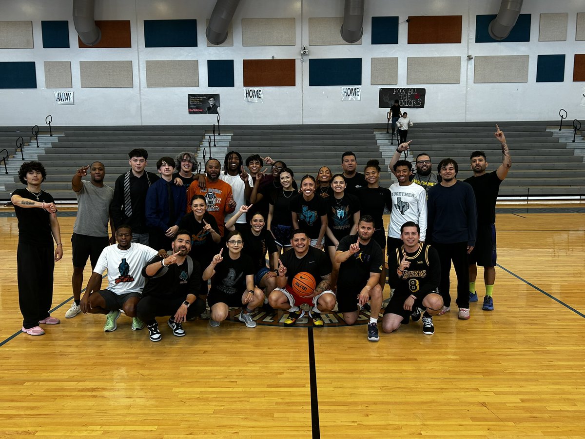 Team Old Heads with the win against the students yesterday. We never doubted that outcome! Absolutely amazing time yesterday lacing up our shoes like youngins again. Can’t wait until next year #RISE #FAMILY