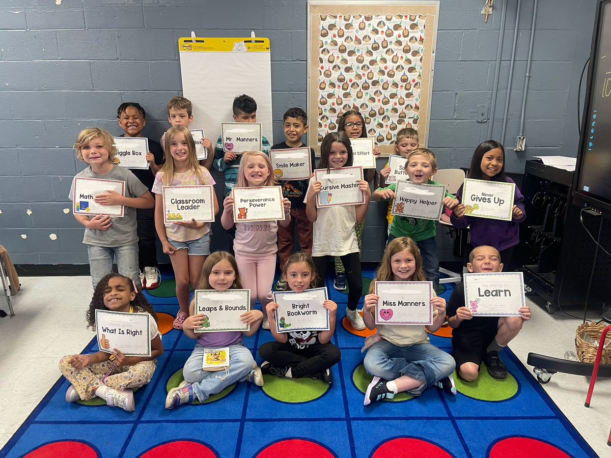 julharr_'s tweet photo. What a special day! I sure do love this bunch of #SharpSecondGraders! They’ve worked so hard and grown so much this year. There’s lots to celebrate!❤️🐻✏️🦔 @WBESbears https://t.co/UlyvxiQS4n