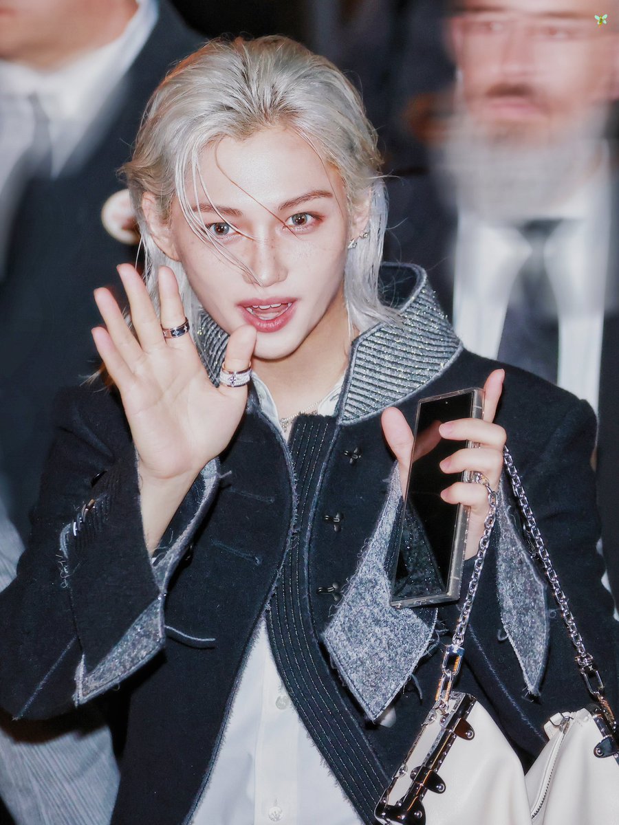 G(。ì _ í。)G (@04_gw_04) on Twitter photo HQ | 2025 louis vuitton cruise show-Felix
🎞️
FELIX LOUIS VUITTON CRUISE
#felix #필릭스
#FELIXxLouisVuitton #LVCRUISE25
<a href="/LouisVuitton/">Louis Vuitton</a> <a href="/Stray_Kids/">Stray Kids</a> HQ | 2025 louis vuitton cruise show-Felix
🎞️
FELIX LOUIS VUITTON CRUISE
#felix #필릭스
#FELIXxLouisVuitton #LVCRUISE25
<a href="/LouisVuitton/">Louis Vuitton</a> <a href="/Stray_Kids/">Stray Kids</a>