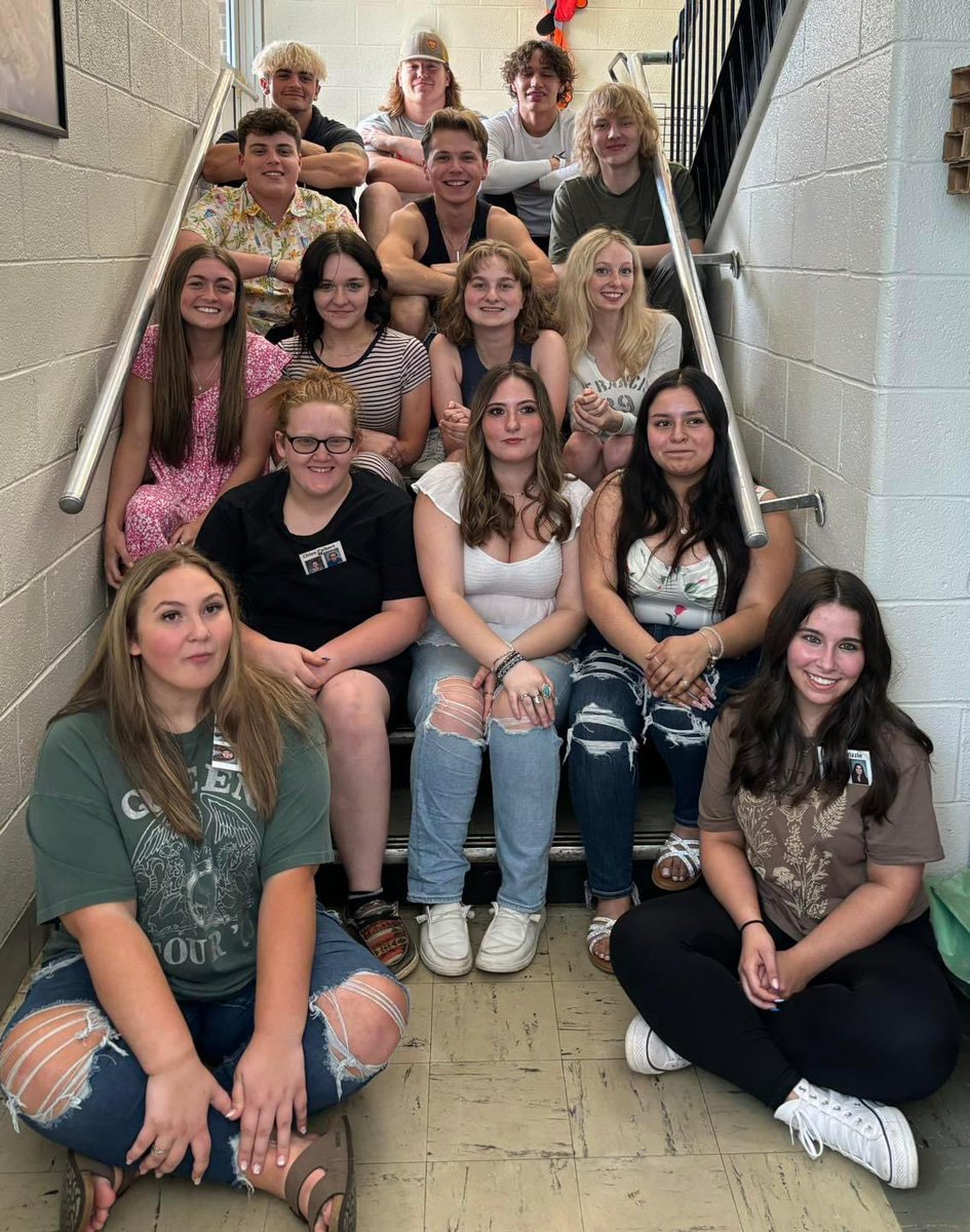 We wish the Class of 2024 all the best!  Enjoy the weekend and good luck in your future endeavors!  We’re proud of you! 🎓@JacketJournalMV
