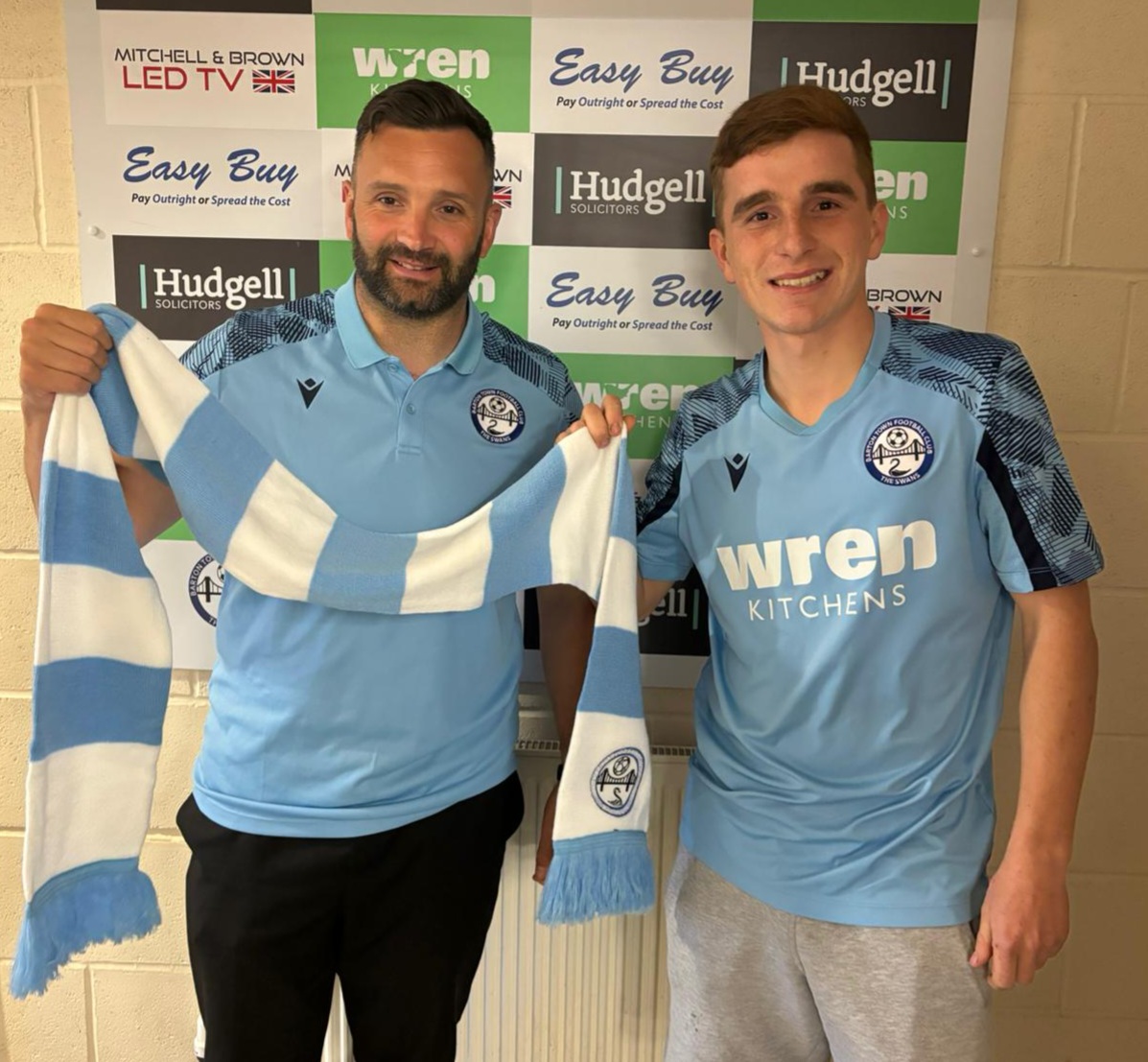 BartonTownFC's tweet photo. PLAYER ANNOUNCEMENT!
Newly appointed Barton Town manager Anthony Bowsley secures Tom Waudby's commitment to The Swans for the 2024/25 season. https://t.co/27tzxTxjcz