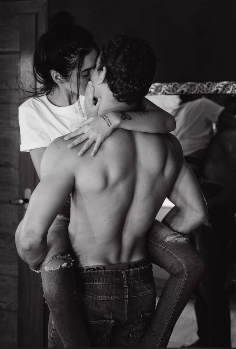 AtwLuv's tweet photo. #KissOfLove https://t.co/3ln3i5RjeB