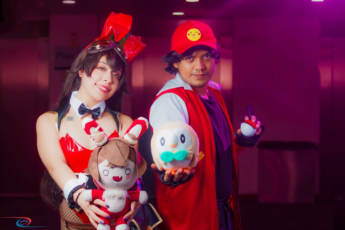Accio_Rider's tweet photo. Un crossover entre cosplayers!
En este caso Red, la contraparte de Ash Ketchum y Amber, Campeona de vuelo y Caballera Exploradora de los Caballeros de Favonius, y es mucho más hermosa en vida real por Nadyuuki Cross 

📷 por: @rockmanzxultimate
Evento: @AHCON5
Amber: @NadyuukiC https://t.co/NyMfsdjXuC