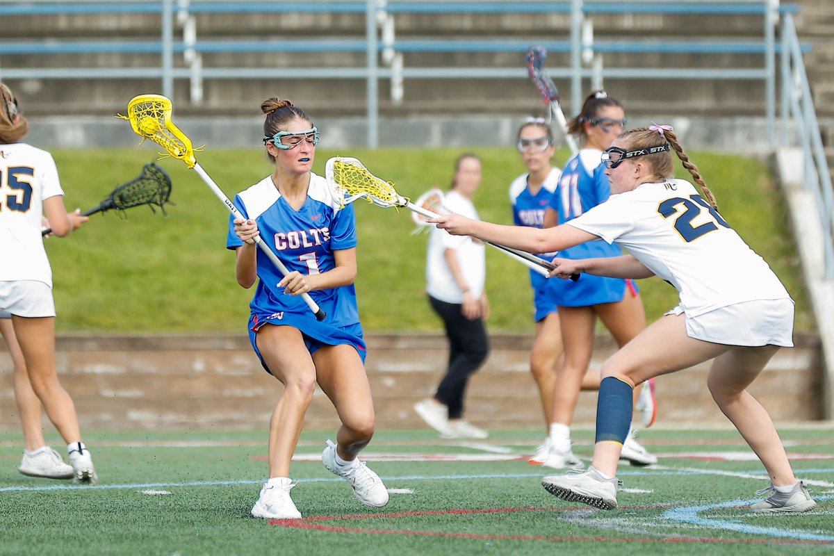.<a href="/MarsGirlsLax_/">MarsHSGirlsLacrosse</a> leads <a href="/Cvglax2/">Chartiers Valley Girls Lacrosse</a> 6-2 heading into the second half.