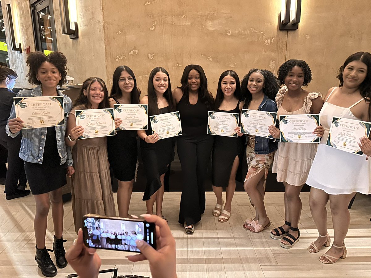 CardiffCheer tweet media