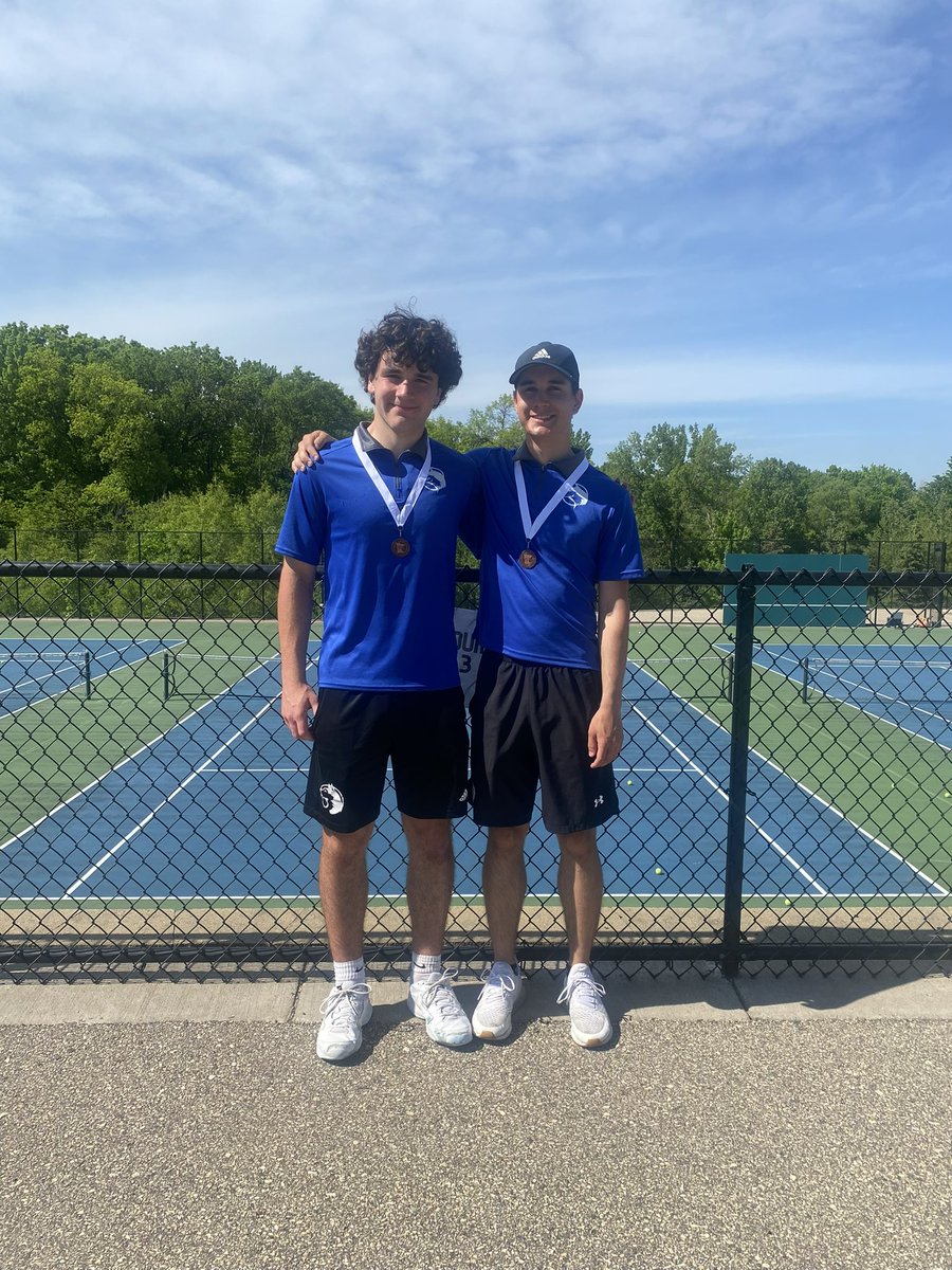 SAVHSActivities's tweet photo. Hans Otte and Ayan Glaser paired together for the Section 5A Individual Tournament today. The duo coasted through the early rounds to finish third in the section! Congratulations to Hans and Ayan on a very successful season! 

#GoHuskies https://t.co/mOMY0OoNwf