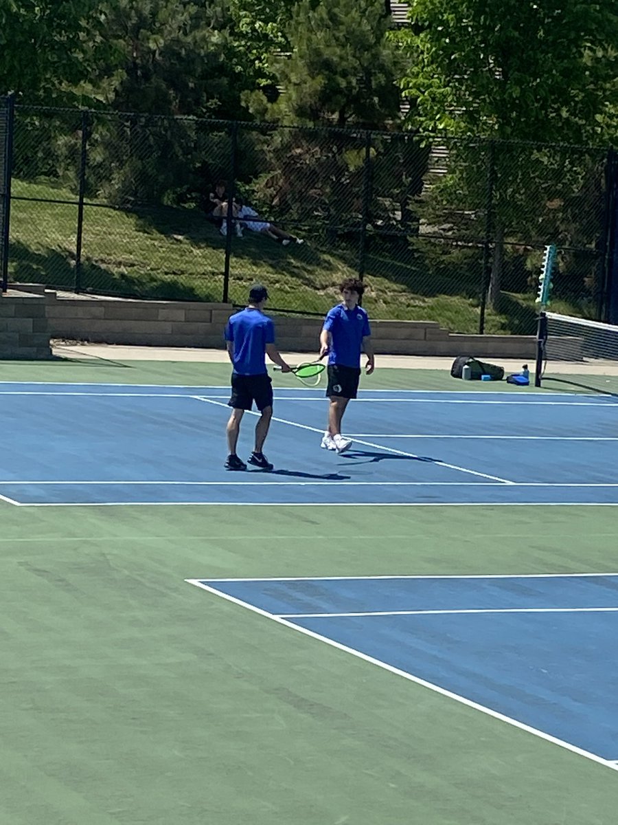 SAVHSActivities's tweet photo. Hans Otte and Ayan Glaser paired together for the Section 5A Individual Tournament today. The duo coasted through the early rounds to finish third in the section! Congratulations to Hans and Ayan on a very successful season! 

#GoHuskies https://t.co/mOMY0OoNwf