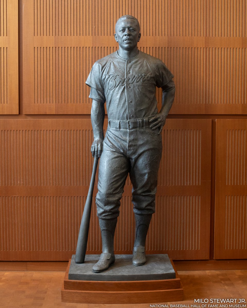 baseballhall's tweet image. For all time, Hank Aaron will welcome generations of fans to the home of baseball.

The National Baseball Hall of Fame and Museum is proud to dedicate a statue entitled Keep Swinging to one of baseball’s greatest ambassadors.
