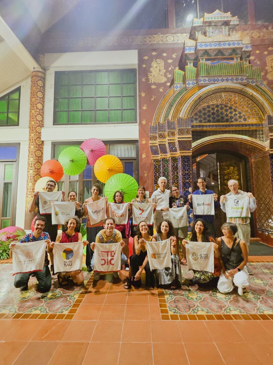 🚀 #TEDICDeViaje | ¡Participamos en el encuentro global de <a href="/APC_News/">APC</a> en Tailandia! Estos días, discutimos sobre las diversas tendencias del futuro de Internet y las TICs.

🎁 Bonus: Compartimos nuestros materiales de diferentes campañas con la comunidad.