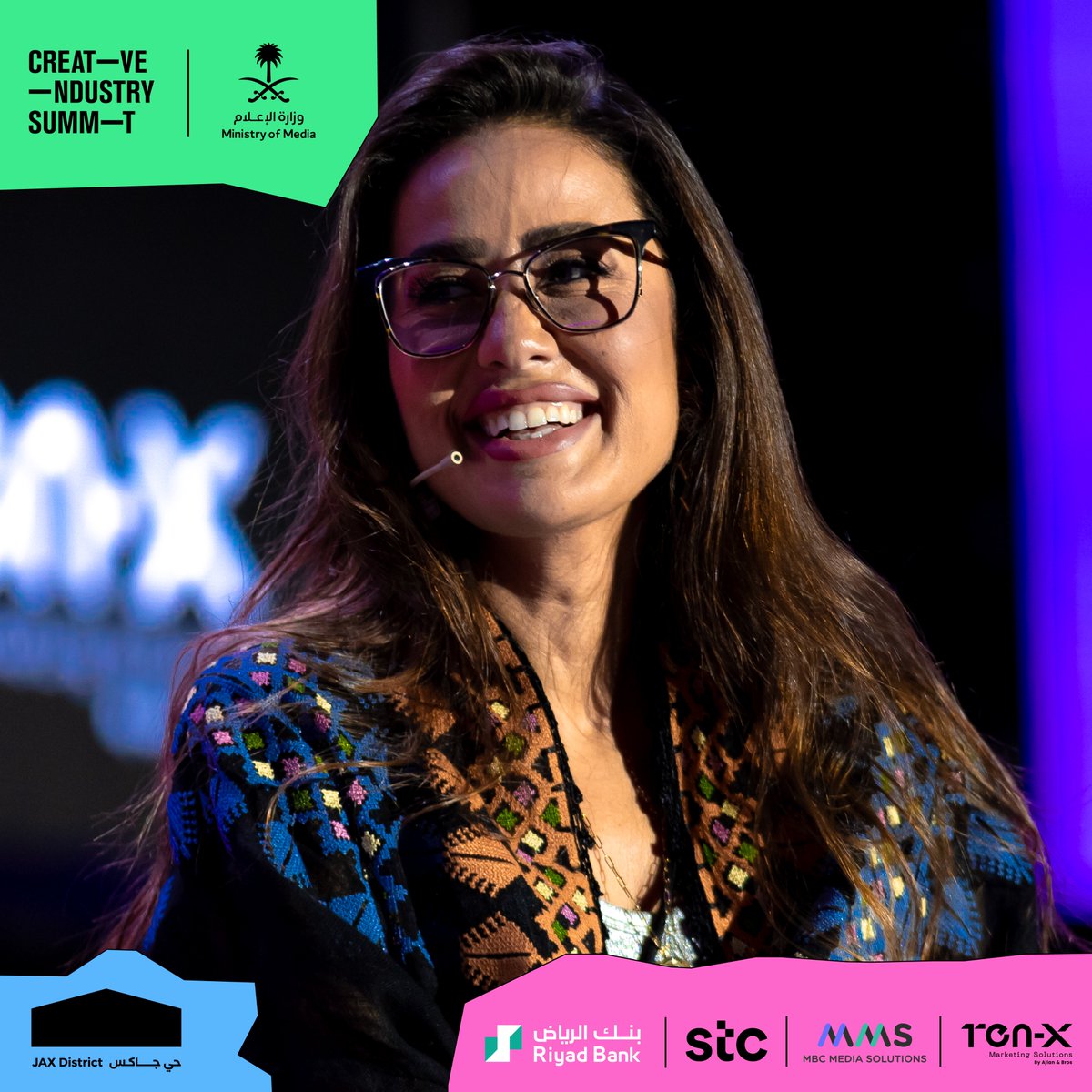 creativeindMENA's tweet image. 📸 A glimpse of Abla Fahita filling the air with laughter at #CreativeSummit  stage   😎💥