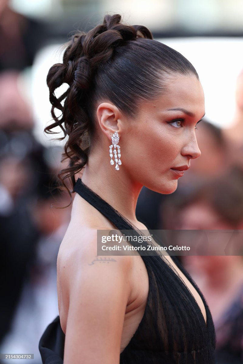 Hadid News tweet media
