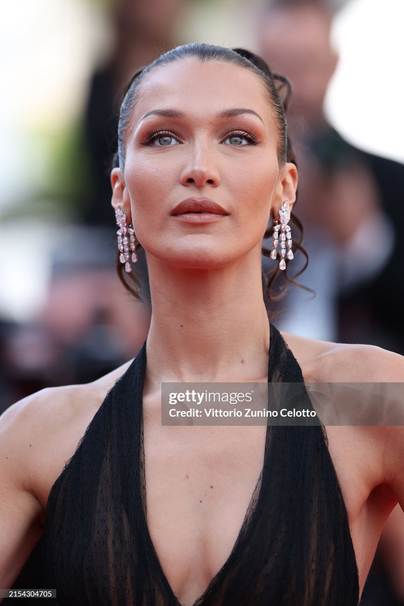 Hadid News tweet media