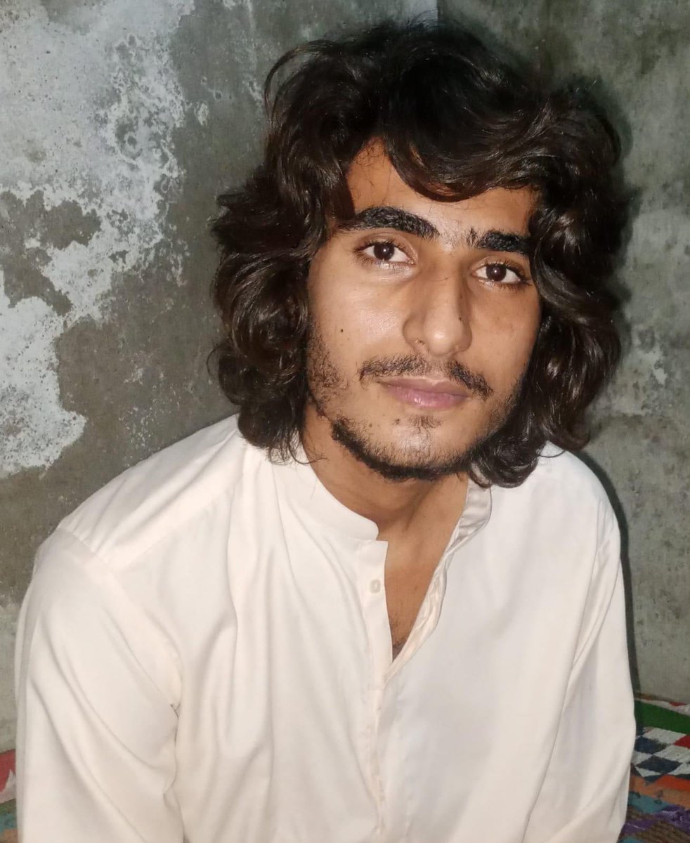 پاکستانی ریاستی اداروں کے ہاتھوں دوسری مرتبا جبری لاپتا کیا گیا قومی کارکن بشیر شر آزاد ،

#StopEnforcedDisappearances
#ReleaseAllMissingPersonsOfSindh