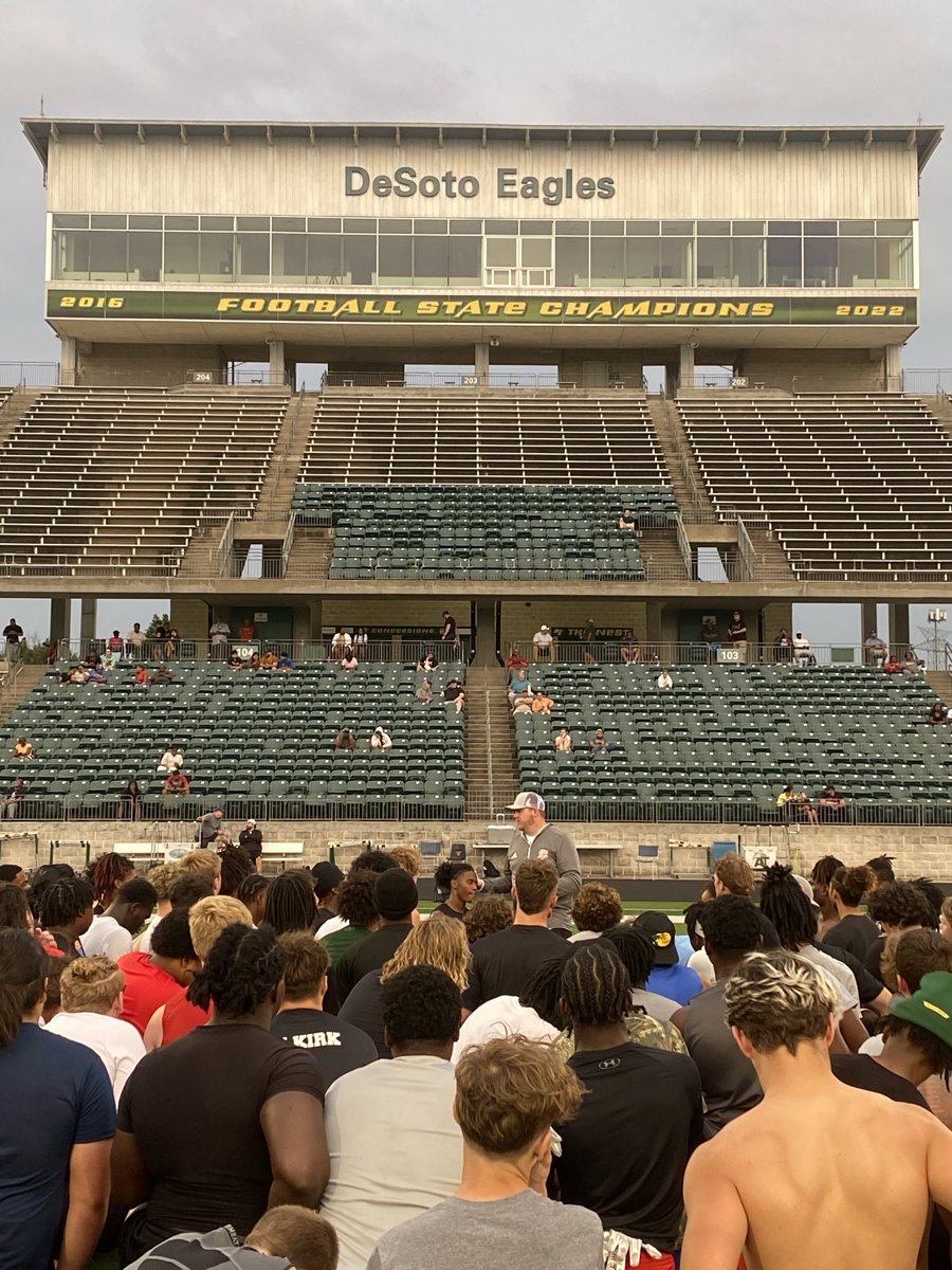 THANK YOU @FootballDesoto , @CoachSweeny , and Coach Mathis for allowing us to have our Dallas Camp at DeSoto High School. Over 190 kids camped with us today! #FAMILLY