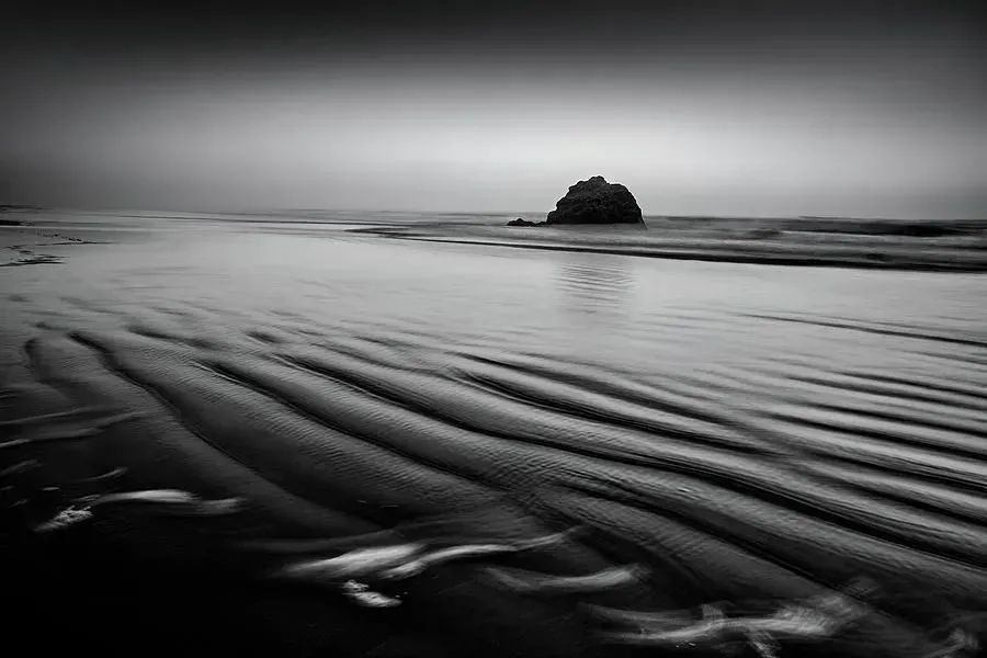 Art for the Eyes! Photographed along the Oregon Coast! Please check the link for info and pricing details buff.ly/3QIIMr5 #oregon #ocean #picoftheday #naturelovers #artlovers #oceanlovers #nature #beach #travel #Bandon #homedecor #interiordecorating #photography