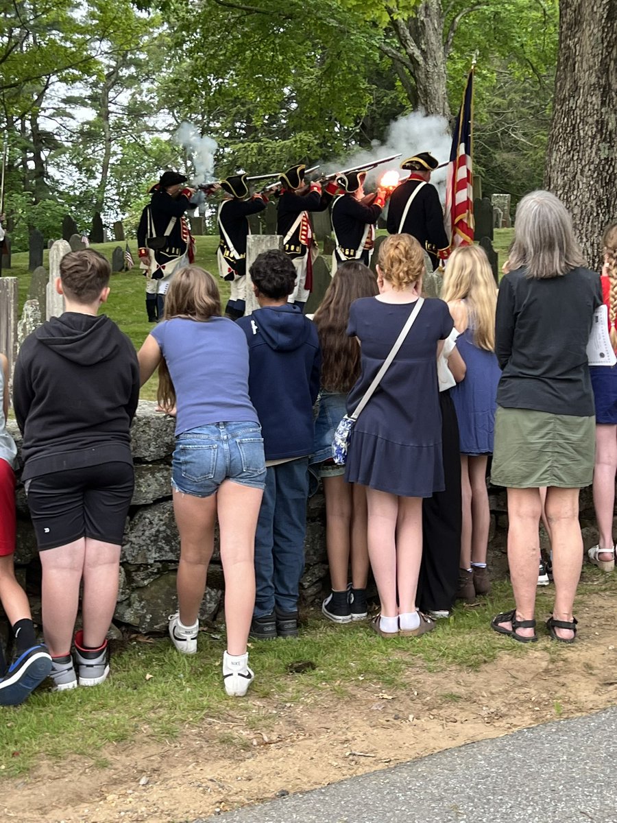 Our 5th grade students help decorate the graves of our veterans at the annual Revolutionary War Cemetery Memorial Day service.   Thanks to all who served.