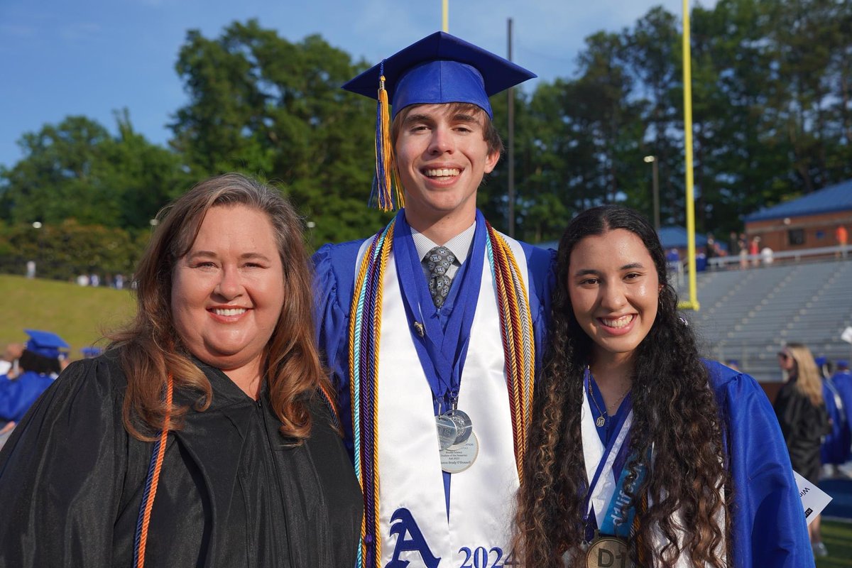 COMMENCEMENT CEREMONY 🎉🎓: Congratulations to the Auburn High School Class of 2024! Celebrate the memories you’ve made and the friendships forged as you close this chapter of life, and look forward to the journey ahead. #AuburnCitySchools