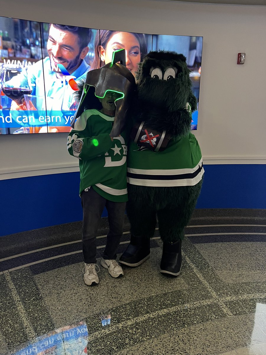 lclsportsluvver's tweet photo. I finally got a picture with #DarkVic! I wasn’t expecting what happened next. It made me feel so empowered! I saw binary code inside the helmet 😳 I can’t tell you what it said tho. I made the unbreakable vow. #TexasHockey #EDMvsDAL https://t.co/PdLrhiXupk