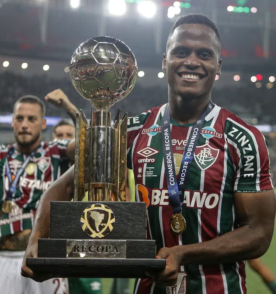 Jhon Arias em Copas (Libertadores , Sul-Americana , Recopa e Copa do Brasil):

42 jogos
11 gols
11 assistências
Contribuiu em 32,5% dos gols da equipe