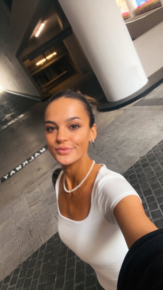 Hannah Hughes 2 tweet media