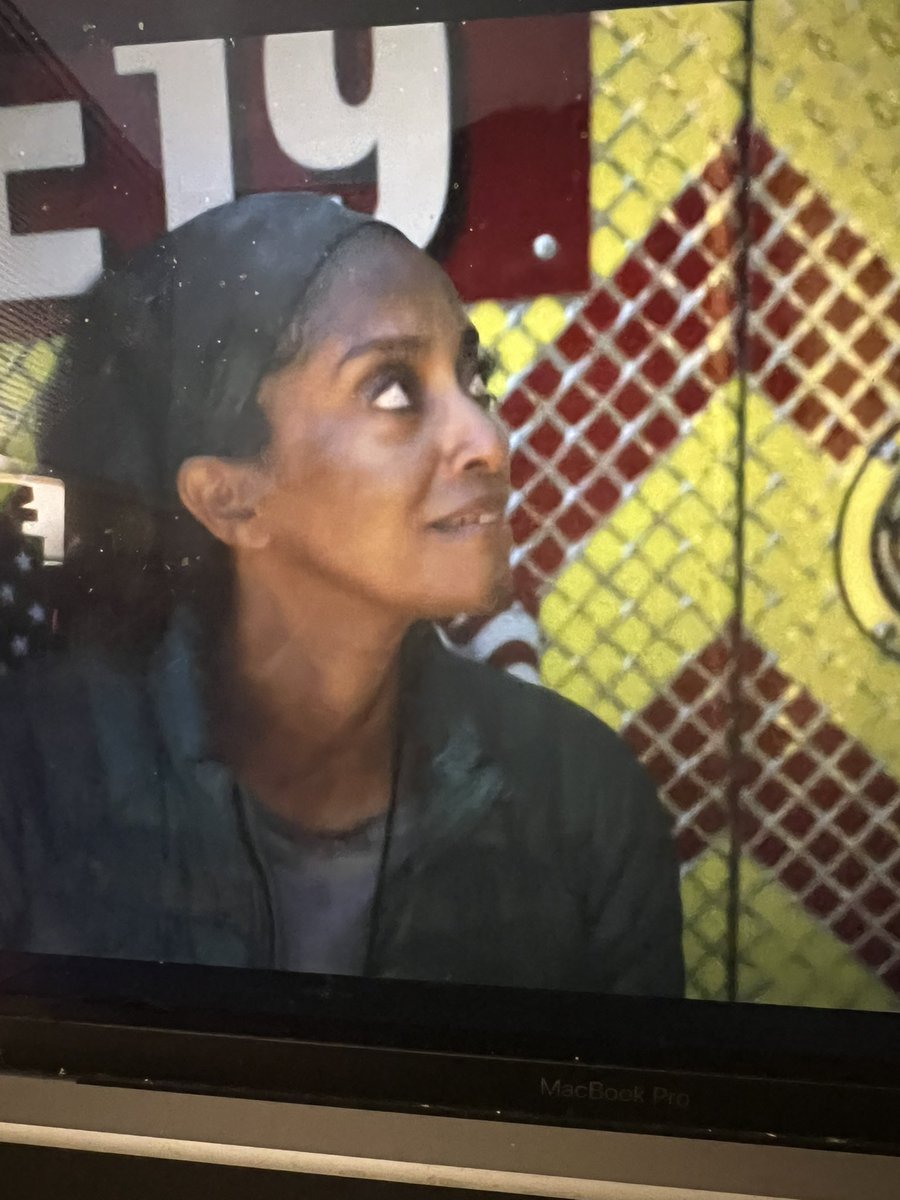 elena 🌸 trinity santos defender tweet media