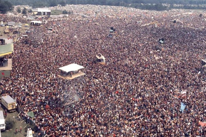 ChefGruel's tweet image. The Trump crowd was unreal today in the Bronx. I bet CNN will never publish this aerial photo.
